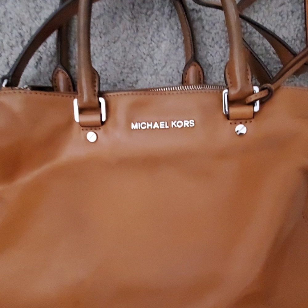 Michael Kors Bag - Picture 3 of 3